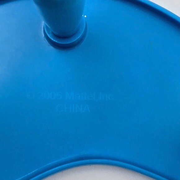 Barbie Dollhouse Accessory Lot 2005 Blue Kidney Shaped Table Pink Pillow Book - Picture 5 of 8